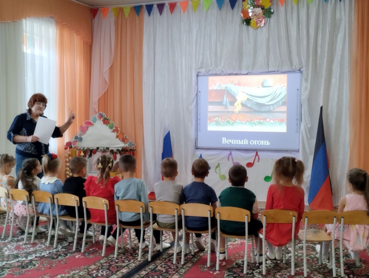 В детском саду Ждановки прошли мероприятия ко Дню народного единства В детском саду Ждановки прошли мероприятия ко Дню народного единства