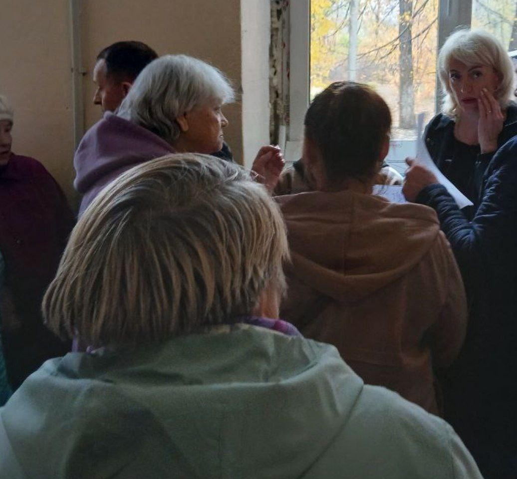 28 октября 2025 года депутаты Ясиноватского муниципального совета от "Единой России" Наталья Филиппова и Ольга Безуглая провели встречи с жителями города по поручению главы ДНР Пушилина 28 октября 2025 года депутаты Ясиноватского муниципального совета от "Единой России" Наталья Филиппова и Ольга Безуглая провели встречи с жителями города по поручению главы ДНР Пушилина