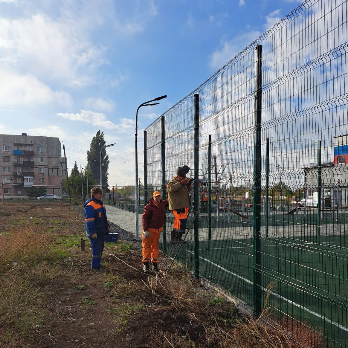 Бригада из Владимирской области работает в Кировском Бригада из Владимирской области работает в Кировском