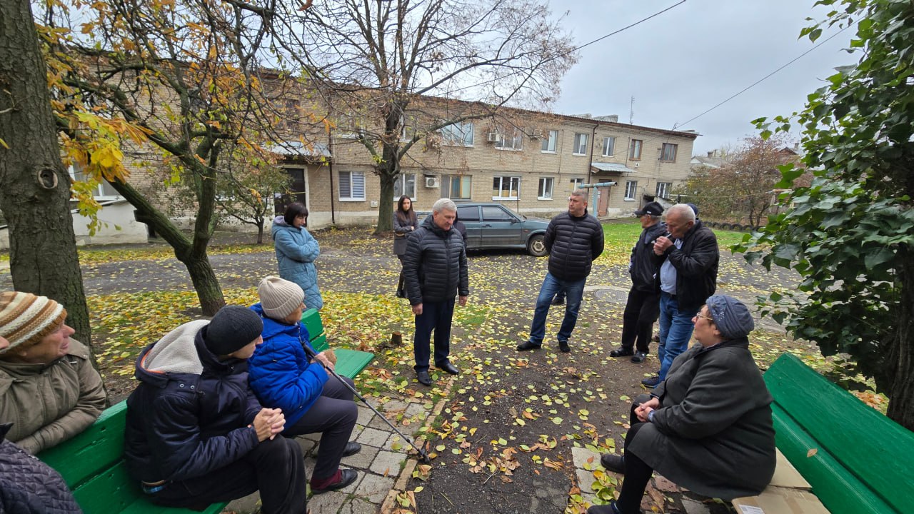 Николай Михайлов: Провел сход граждан по улице Школьной в поселке Старобешево