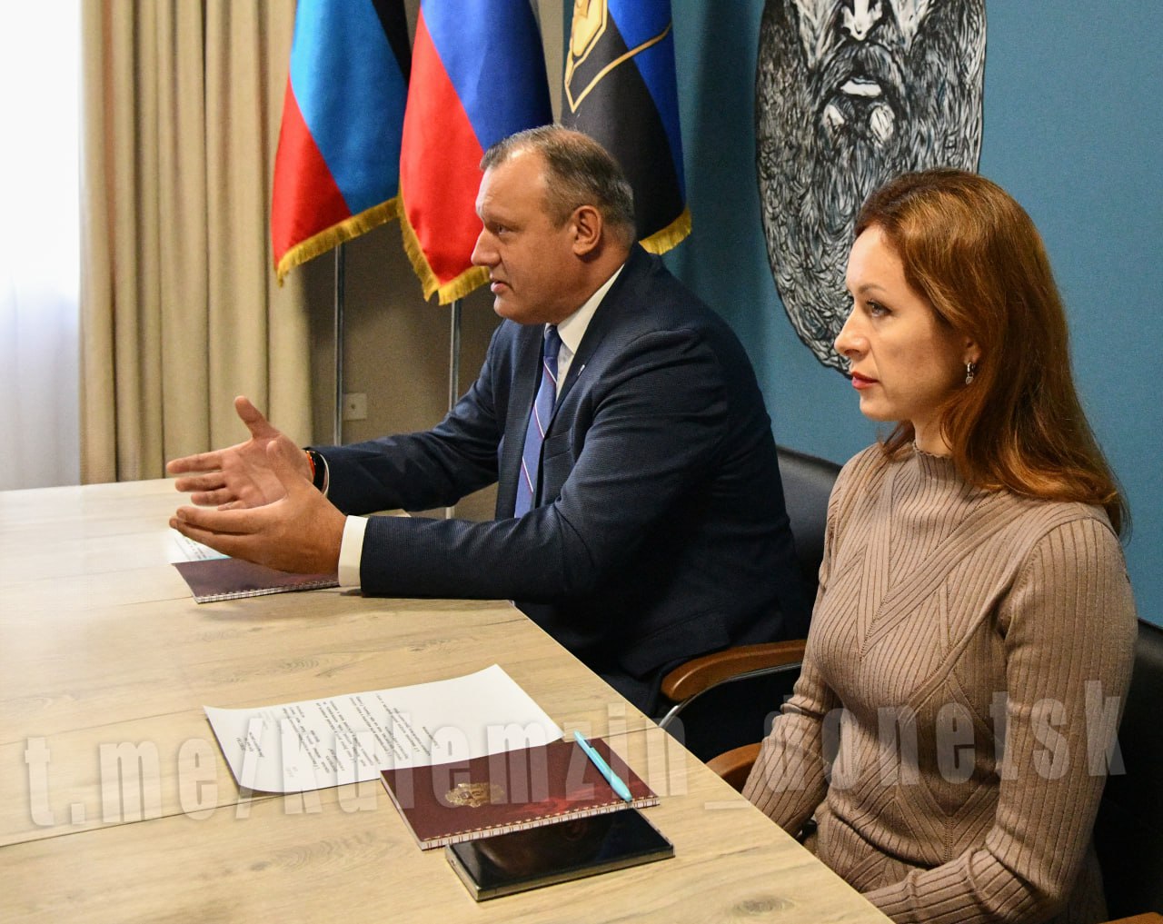 Алексей Кулемзин: В преддверии Дня народного единства встретился с представителями национальных общин Донецка Алексей Кулемзин: В преддверии Дня народного единства встретился с представителями национальных общин Донецка