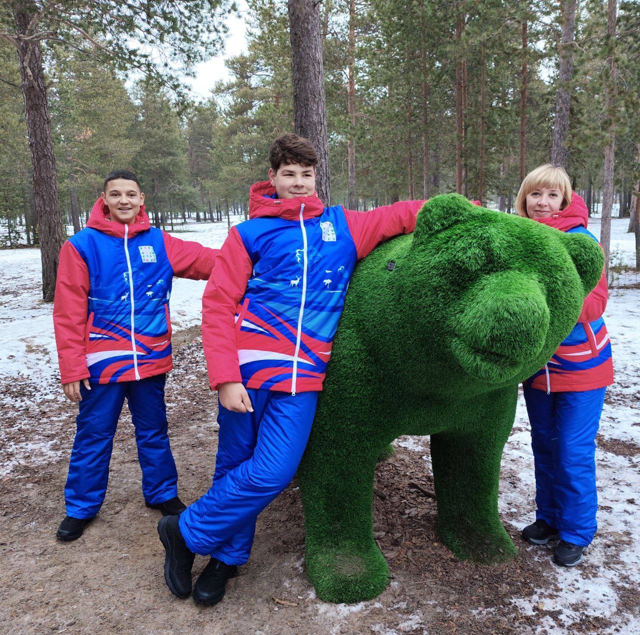 В Муравленко побывали школьники из подшефной Николаевки В Муравленко побывали школьники из подшефной Николаевки