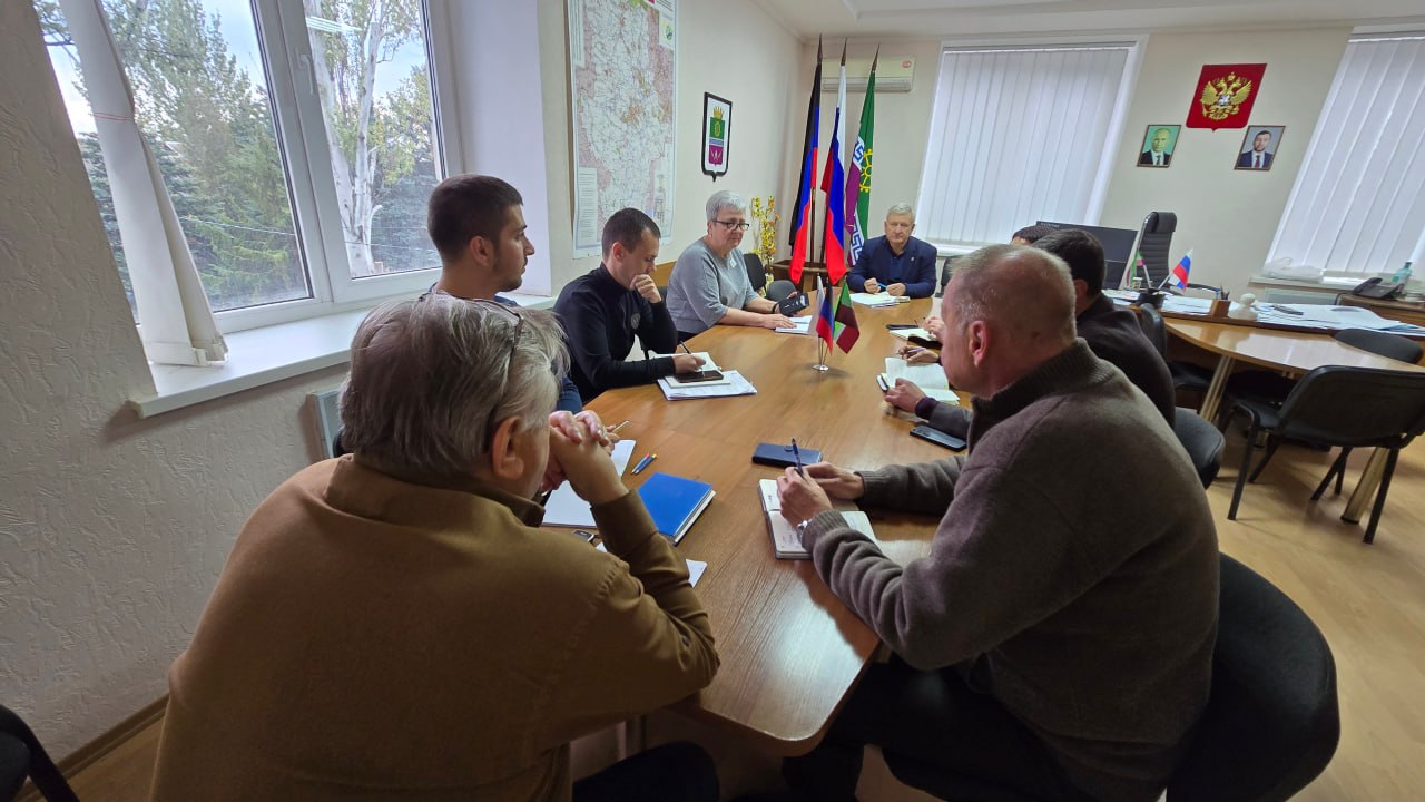 Николай Михайлов: Провел оперативное совещание по текущим вопросам