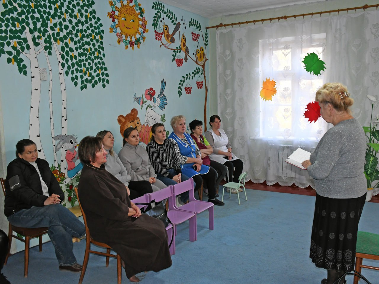 Вера Воловод встретилась с коллективом дошкольного учреждения в Кировском Вера Воловод встретилась с коллективом дошкольного учреждения в Кировском