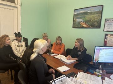 Сегодня, 28 октября 2025 года, по поручению Главы Республики Дениса Пушилина, первый заместитель руководителя Управы Юлия Петрушина провела встречу с трудовым коллективом Отдела № 5 Управления опеки попечительства...
