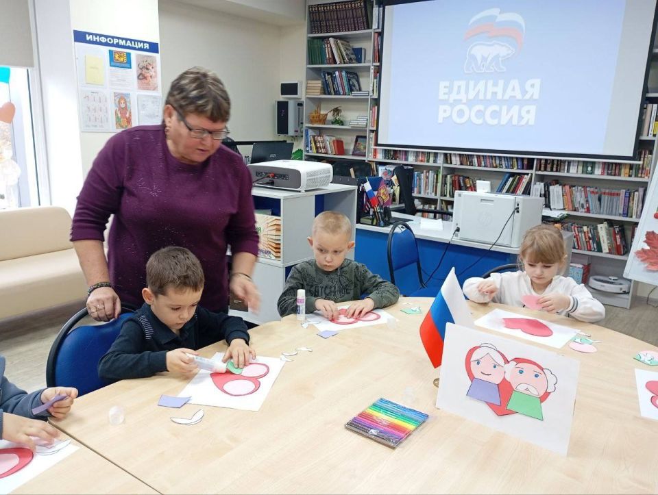 «Настоящие друзья»: В библиотеке Мангуша дети учились дарить тепло своим бабушкам и дедушкам «Настоящие друзья»: В библиотеке Мангуша дети учились дарить тепло своим бабушкам и дедушкам
