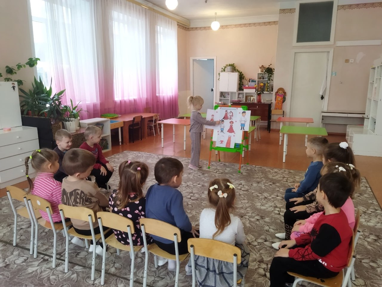 В детском саду Ждановки прошли мероприятия ко Дню народного единства В детском саду Ждановки прошли мероприятия ко Дню народного единства