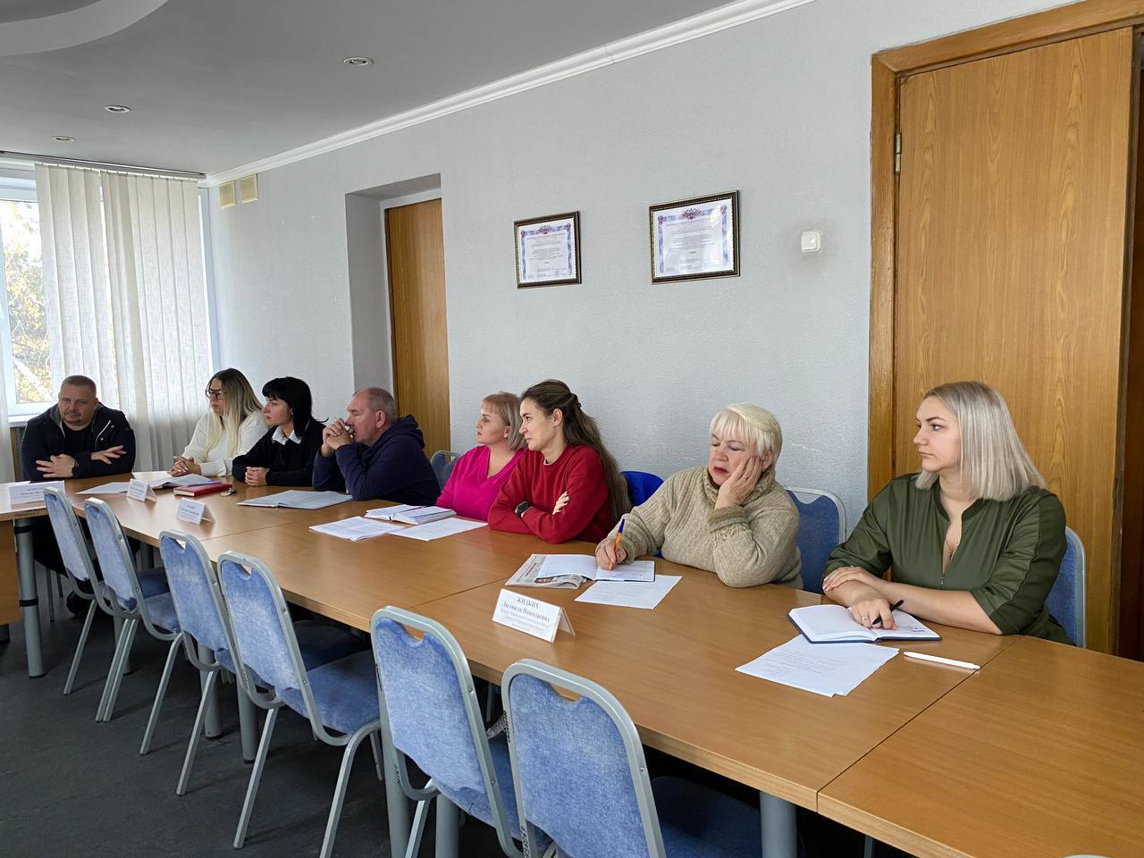 Евгений Поплавский: Провел заседание штаба по здравоохранению с главным врачом ГБУ ДНР «ЦГБ г. Харцызска» Андреем Медведевым, сотрудниками Администрации, депутатами и представителями некоммерческих организаций, где были... Евгений Поплавский: Провел заседание штаба по здравоохранению с главным врачом ГБУ ДНР «ЦГБ г. Харцызска» Андреем Медведевым, сотрудниками Администрации, депутатами и представителями некоммерческих организаций, где были...