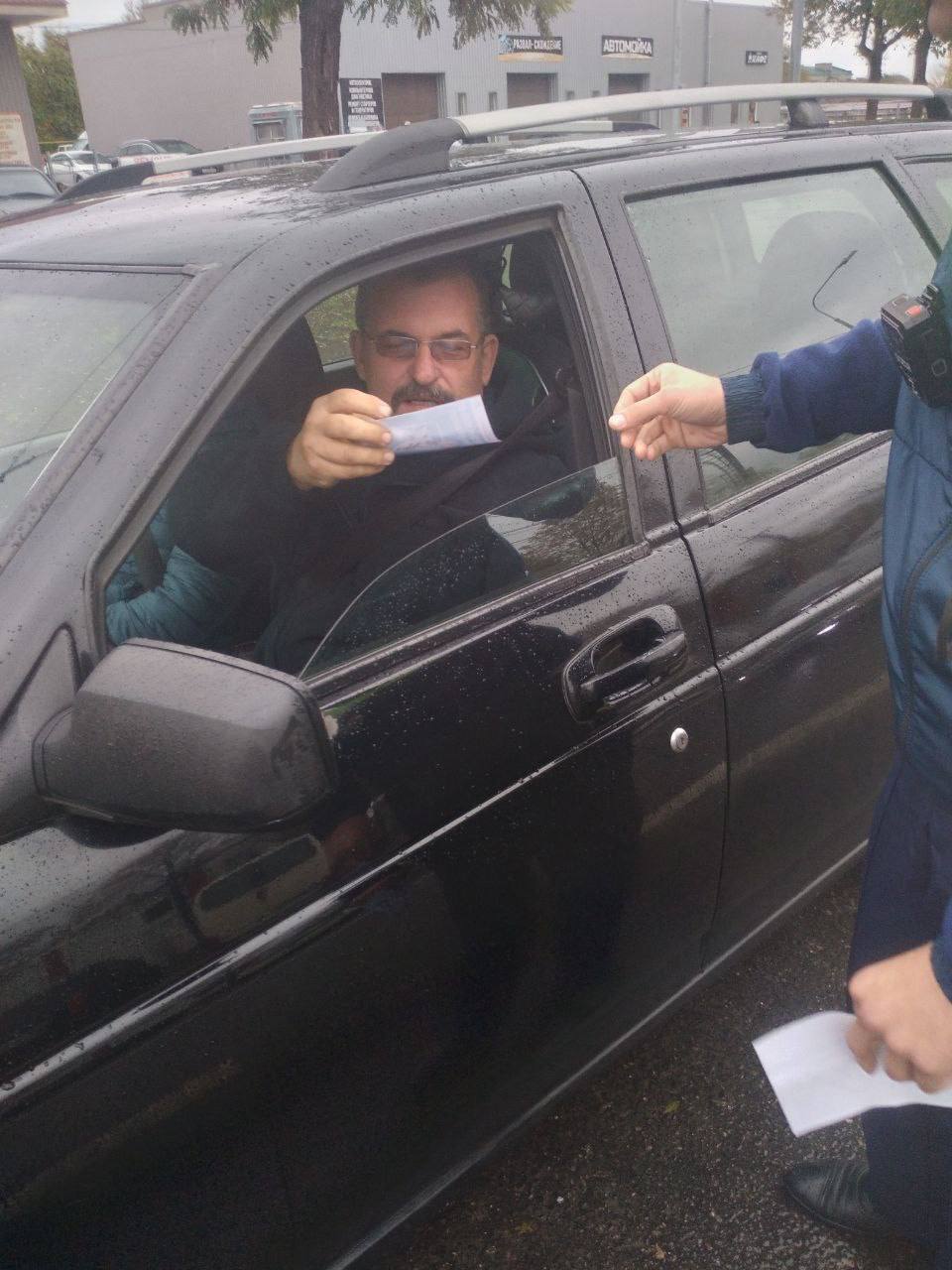 Сотрудники полиции призвали автомобилистов остерегаться мошенников Сотрудники полиции призвали автомобилистов остерегаться мошенников