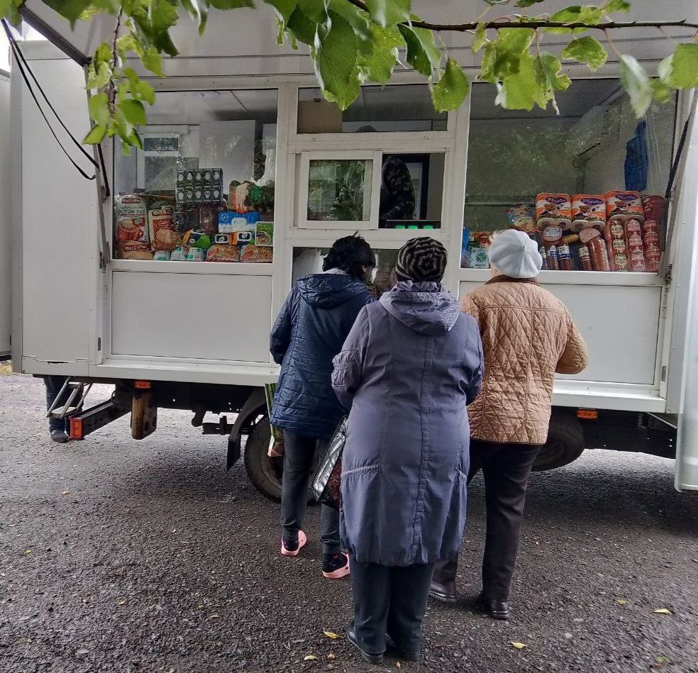 С 25 по 28 октября 2025 года осуществлена выездная торговля с использованием автомагазинов в населенных пунктах городских округов Донецк, Горловка, Мариуполь, на территории г С 25 по 28 октября 2025 года осуществлена выездная торговля с использованием автомагазинов в населенных пунктах городских округов Донецк, Горловка, Мариуполь, на территории г