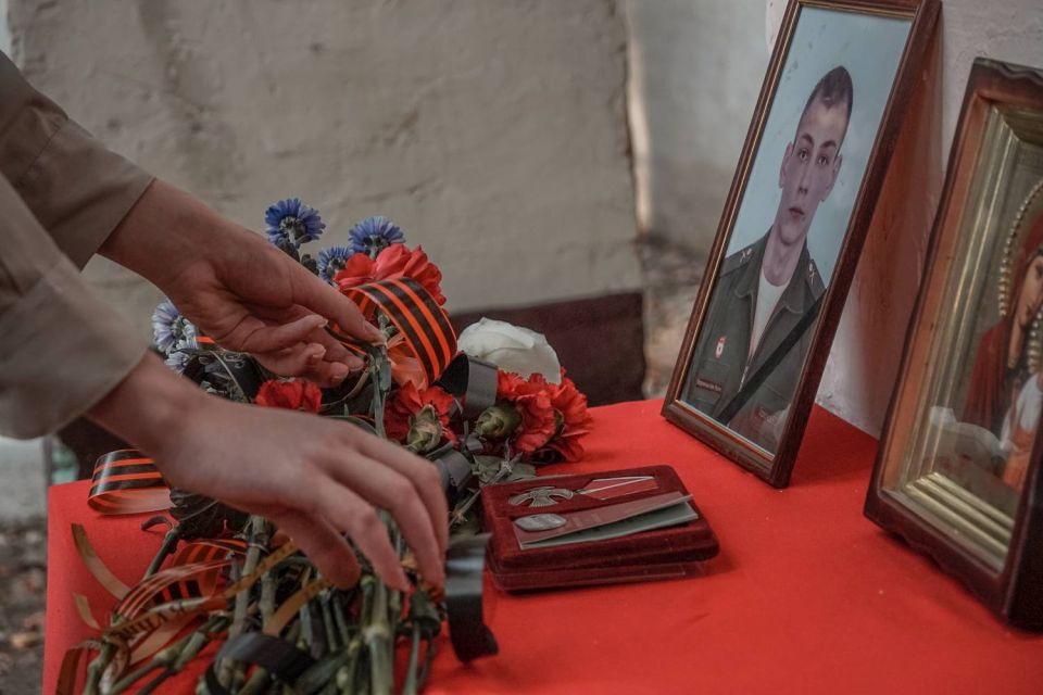 В городе Кировское установили Звезду Героя в честь Ярослава Ларионова В городе Кировское установили Звезду Героя в честь Ярослава Ларионова