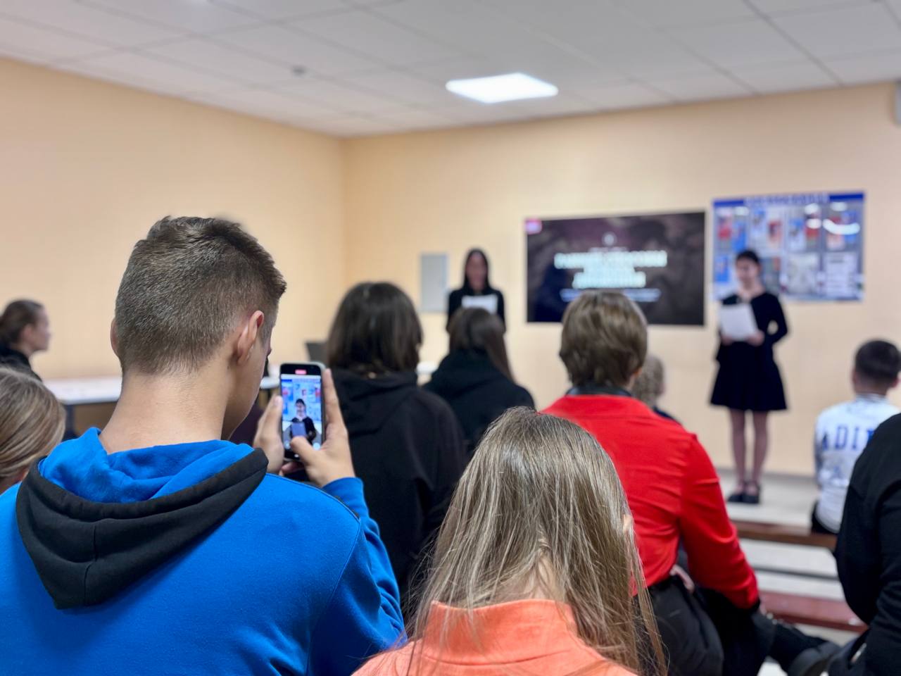 А вы знали что премьера первого анимационного фильма в России состоялась в 1912 году? Нет? Тогда вам точно стоит посещать занятия студии графического дизайна "ГрафикАрт"