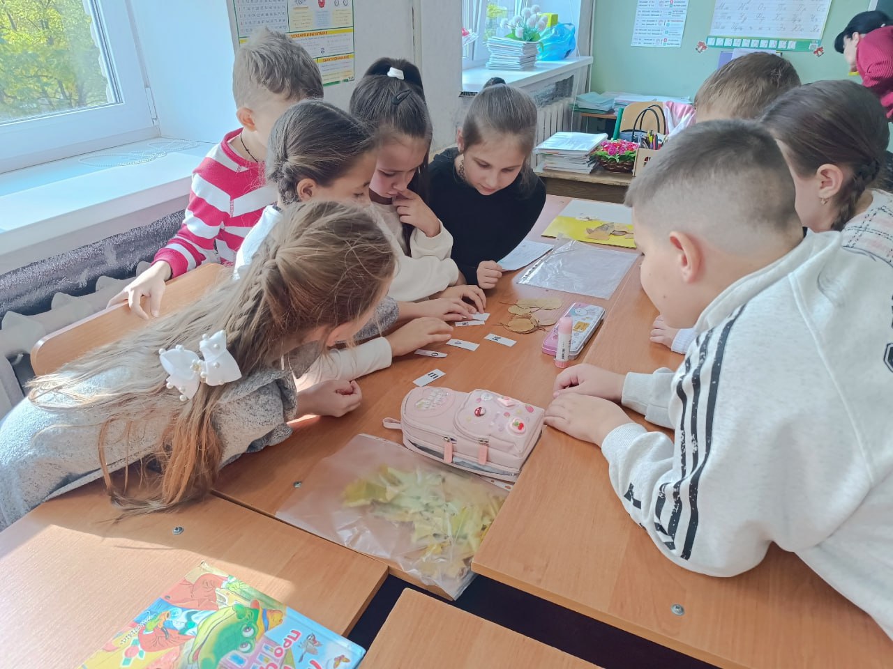 В школе Ждановки прошел праздник «Осенняя мозаика» В школе Ждановки прошел праздник «Осенняя мозаика»