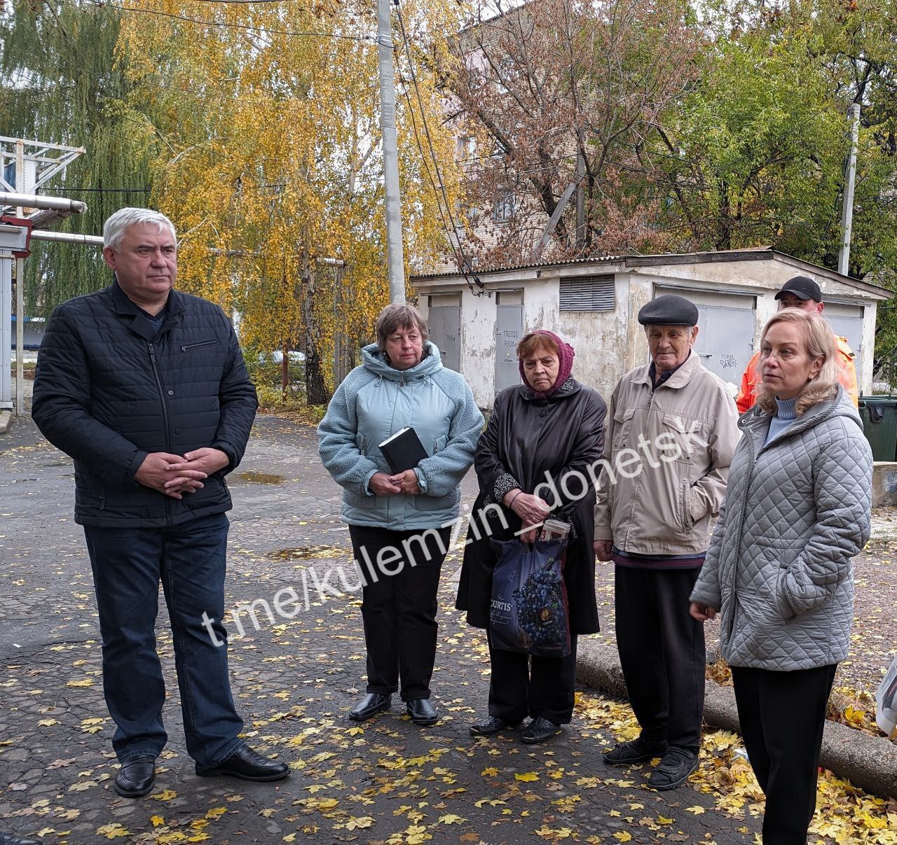 Сегодня в Петровском районе состоялся сход граждан, в котором принял участие заместитель главы администрации г. о. Донецк Сегодня в Петровском районе состоялся сход граждан, в котором принял участие заместитель главы администрации г. о. Донецк