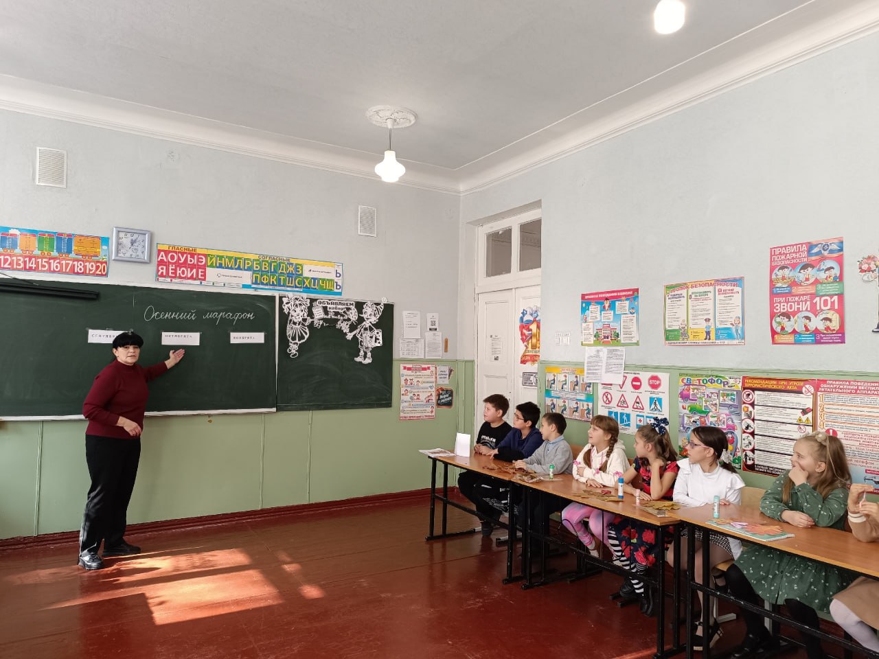 В школе Ждановки прошел праздник «Осенняя мозаика»