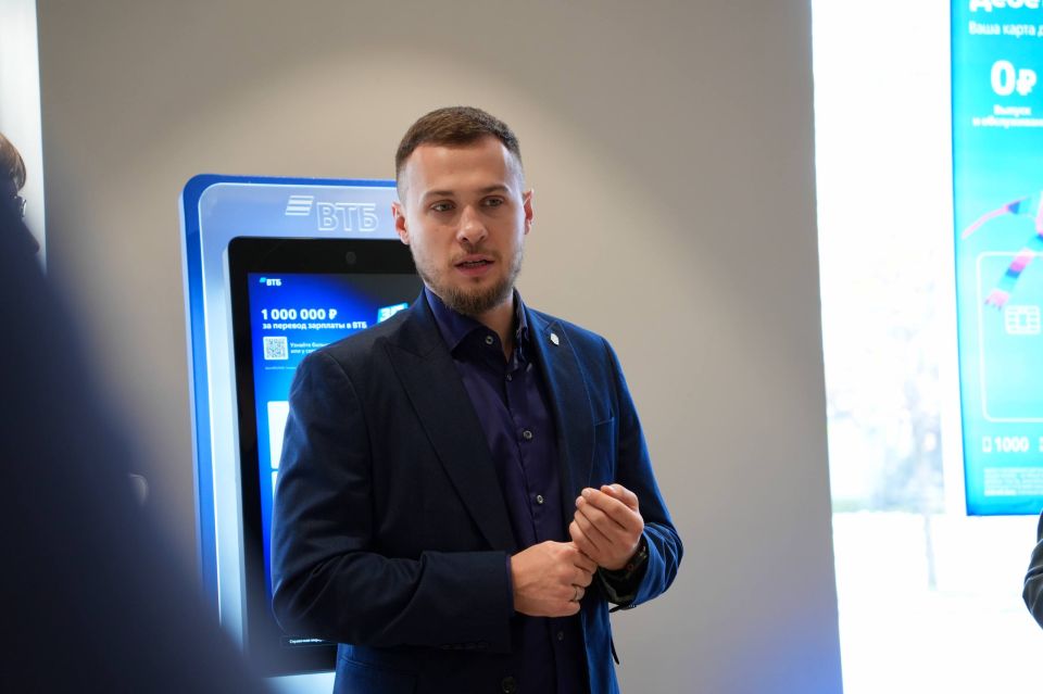 Кирилл Макаров: Открыли первое отделение ВТБ в Макеевке Кирилл Макаров: Открыли первое отделение ВТБ в Макеевке