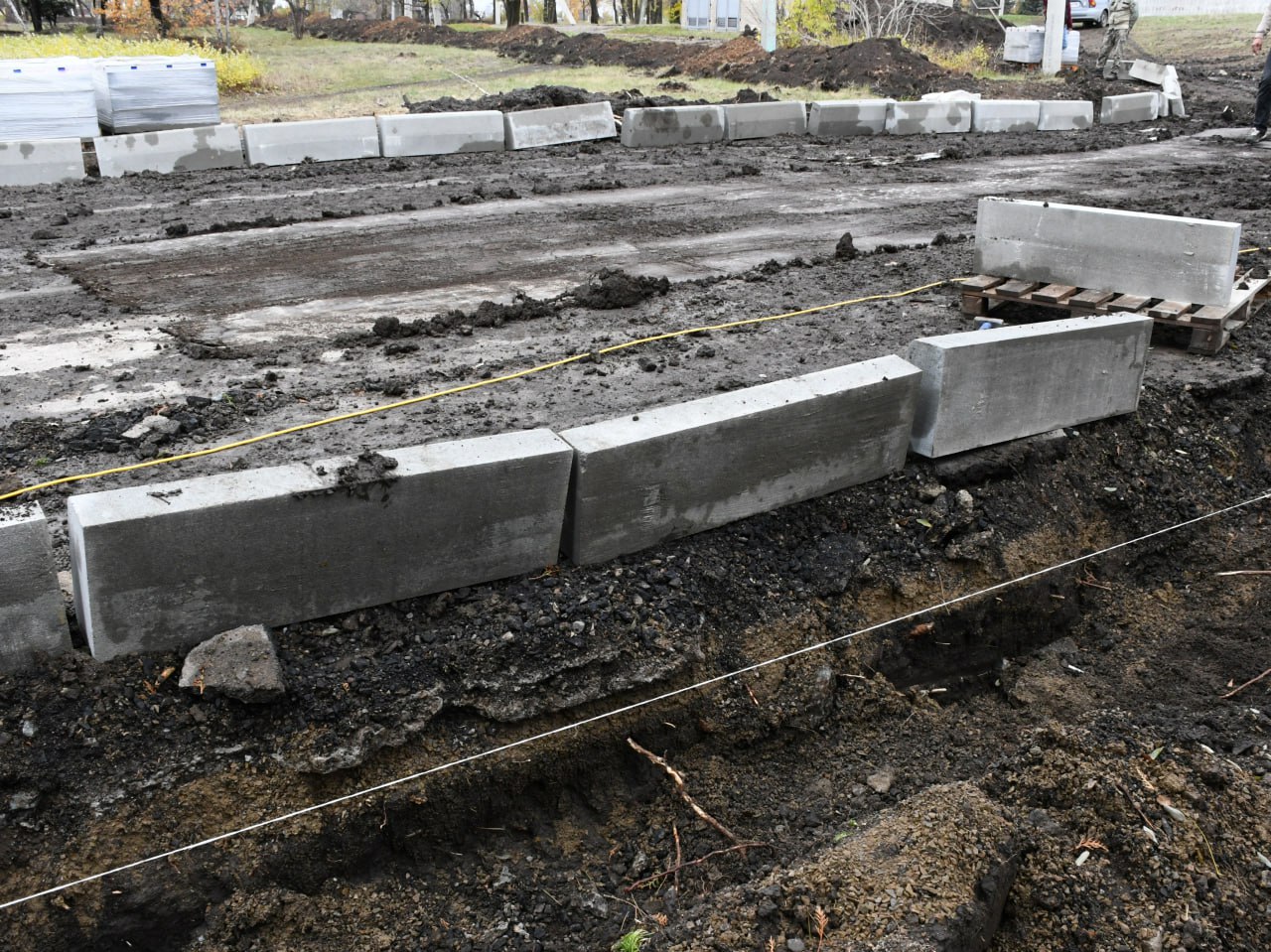 Сергей Назаров проверил благоустройство южной части парка «Победа» Сергей Назаров проверил благоустройство южной части парка «Победа»