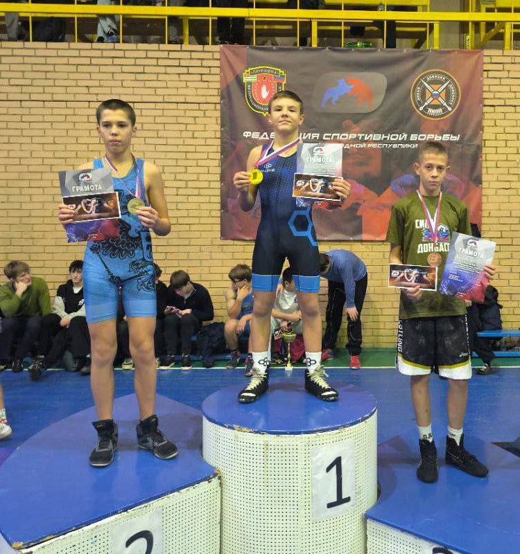 26 октября, в Донецке прошли Открытые Республиканские соревнования по вольной борьбе, посвящённые защитникам Донбасса на призы интернациональной бригады "Пятнашка" 26 октября, в Донецке прошли Открытые Республиканские соревнования по вольной борьбе, посвящённые защитникам Донбасса на призы интернациональной бригады "Пятнашка"