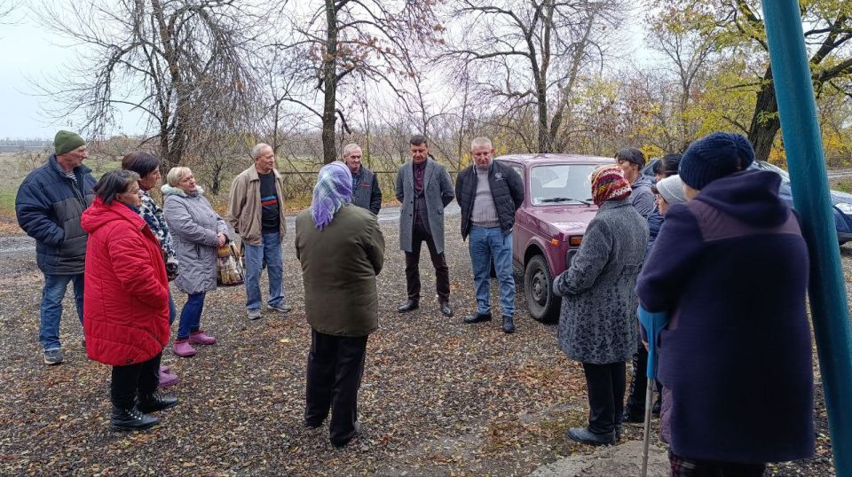 Заместитель главы Администрации Старобешевского муниципального округа Юрий Манжелеев провел сход граждан села Белая Каменка Заместитель главы Администрации Старобешевского муниципального округа Юрий Манжелеев провел сход граждан села Белая Каменка