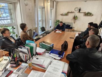 Председатель Иловайского городского совета Песчанский Виталий Викторович провёл встречу с председателями первичных профсоюзных организаций ДОРПРОФЖЕЛ, представляющими интересы работников железных дорог Новороссии