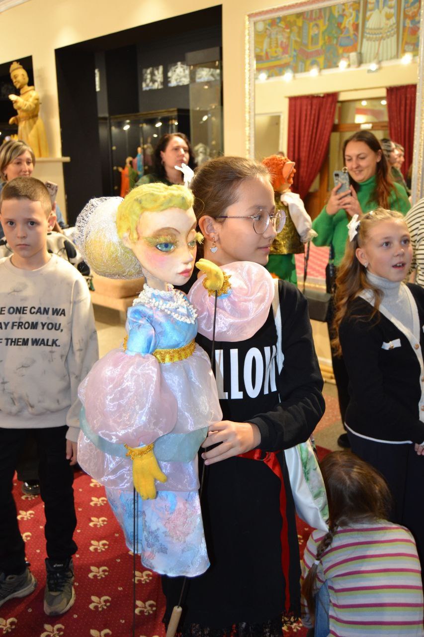 Школьники Кировского посетили Донецк с экскурсией Школьники Кировского посетили Донецк с экскурсией