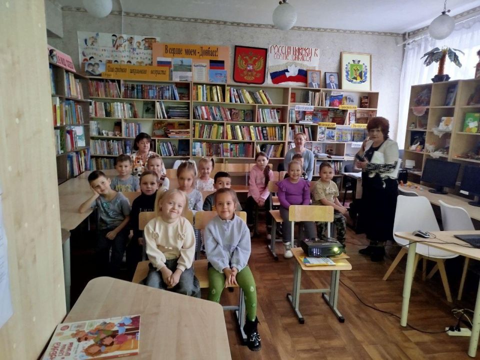 Детсадовцы Ждановки стали зрителями Магаданского областного театра кукол Детсадовцы Ждановки стали зрителями Магаданского областного театра кукол
