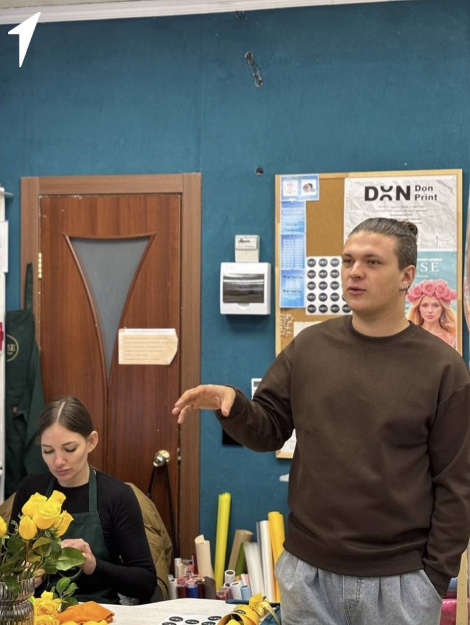 Николай Михайлов: Цветочная сказка. В рамках проекта «Первая работа» Первые побывали на увлекательном мастер-классе в цветочной мастерской «Rose Donbassa» Для ребят организовали настоящий мастеркласс по сборке букетов, это... Николай Михайлов: Цветочная сказка. В рамках проекта «Первая работа» Первые побывали на увлекательном мастер-классе в цветочной мастерской «Rose Donbassa» Для ребят организовали настоящий мастеркласс по сборке букетов, это...