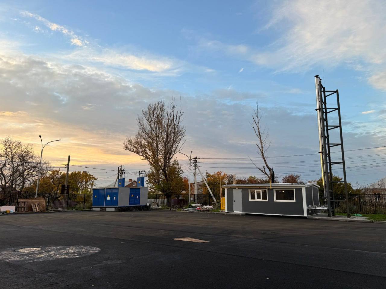 Делегация из Санкт-Петербурга оценила результаты восстановления пожарно-спасательной части в Мариуполе Делегация из Санкт-Петербурга оценила результаты восстановления пожарно-спасательной части в Мариуполе