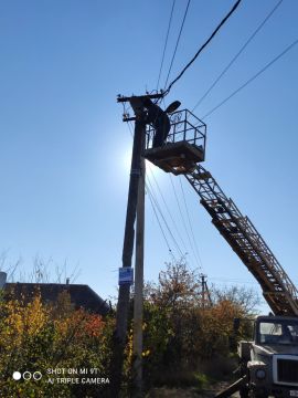 Всегда прийдем на помощь!. Депутат Мангушского муниципального совета Беш В.В совместно с Ильичевским территориальным сектором,в лице Волковой О. С., при поддержке МБОУ «Вектор» в лице директора Агурбаш М. С. произвел ремонт...