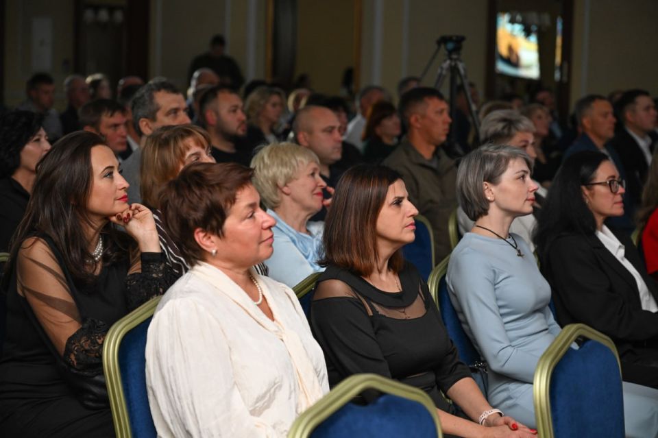 Кирилл Макаров: За километрами новых дорог, за цифрами и планами — люди Кирилл Макаров: За километрами новых дорог, за цифрами и планами — люди