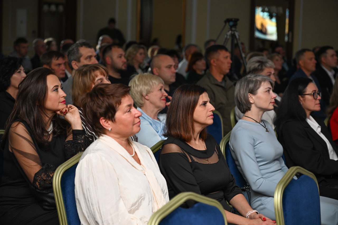 Кирилл Макаров: За километрами новых дорог, за цифрами и планами — люди Кирилл Макаров: За километрами новых дорог, за цифрами и планами — люди