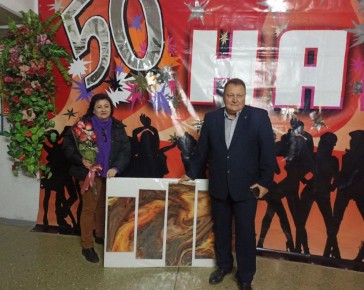  : 29  1975    &quot;&quot;      ,       