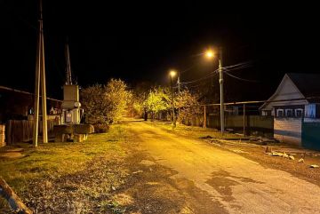 Специалисты Донецкгорсвета восстановили уличное освещение поселка Базарный в Петровском районе Донецка