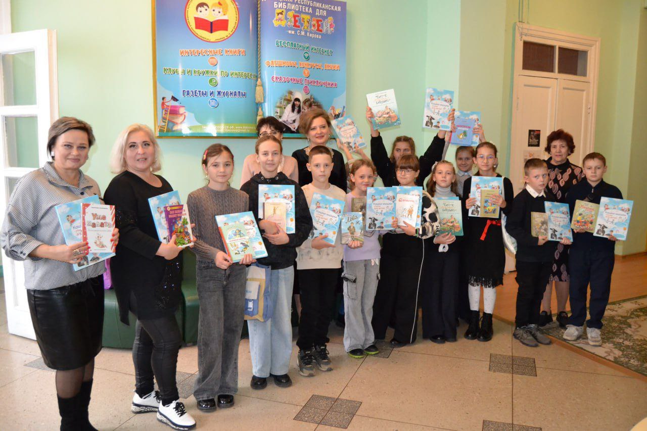 Школьники Кировского посетили Донецк с экскурсией Школьники Кировского посетили Донецк с экскурсией