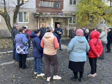 На встрече с жителями улицы Вильнюсская представители власти и депутатского корпуса дали разъяснения по широкому кругу вопросов, волнующих местных жителей