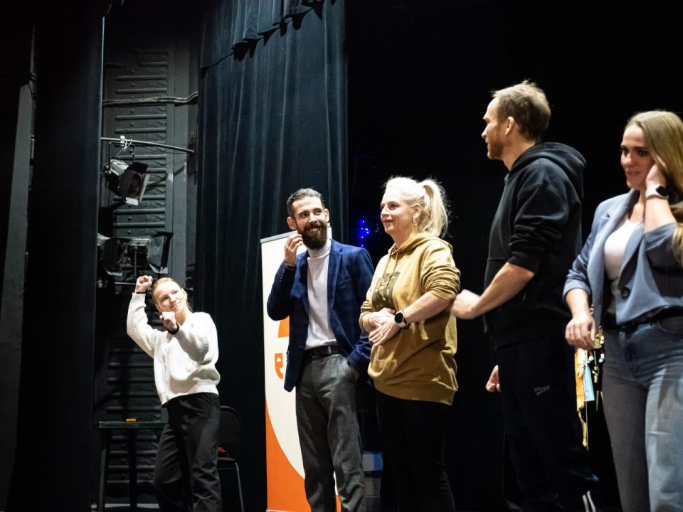 Мастер-класс Сергея Листопадова по актёрскому мастерству прошёл в театре кукол Мастер-класс Сергея Листопадова по актёрскому мастерству прошёл в театре кукол