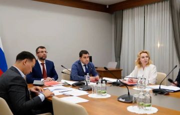 Глава ДНР Денис Пушилин и замминистра строительства и ЖКХ России Никита Стасишин обсудили развитие жилищного строительства в Донецкой Народной Республике