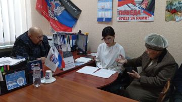 В рамках исполнения поручения Главы ДНР Дениса Пушилина депутат #Комитет_по_здравоохранению_охране_материнства_и_детства Андрей Боряк провёл приём граждан в Общественной приёмной Председателя партии «Единая Россия» в...