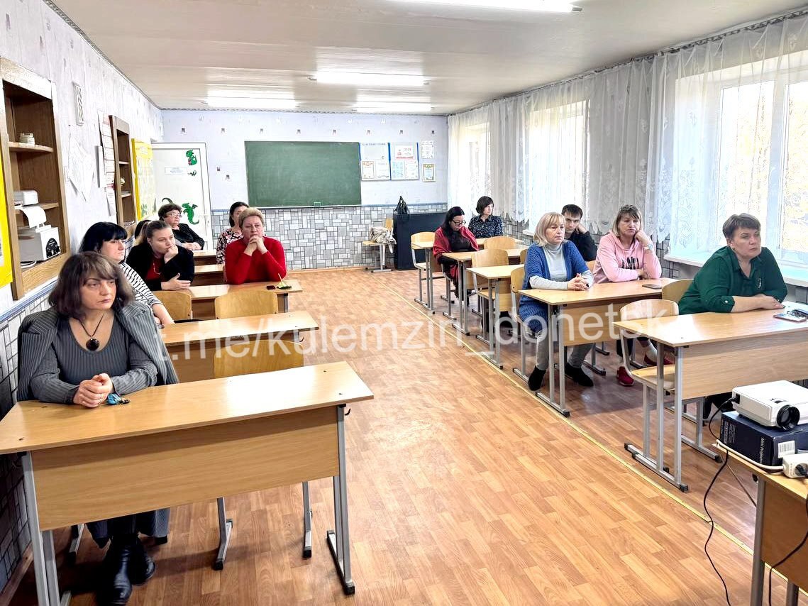 Первый заместитель главы администрации г.о. Донецк провел рабочую встречу с коллективом Донецкого техникума бытового обслуживания и торговли Первый заместитель главы администрации г.о. Донецк провел рабочую встречу с коллективом Донецкого техникума бытового обслуживания и торговли