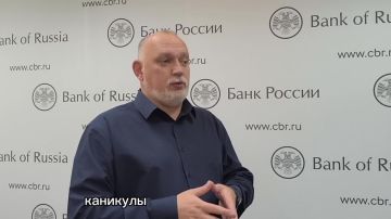 С 1 октября 2025 года представители малого бизнеса и самозанятые граждане могут взять кредитные каникулы