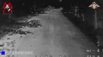 Батальон «Спарта» уничтожает бронемашину Roshel Senator в Красноармейске