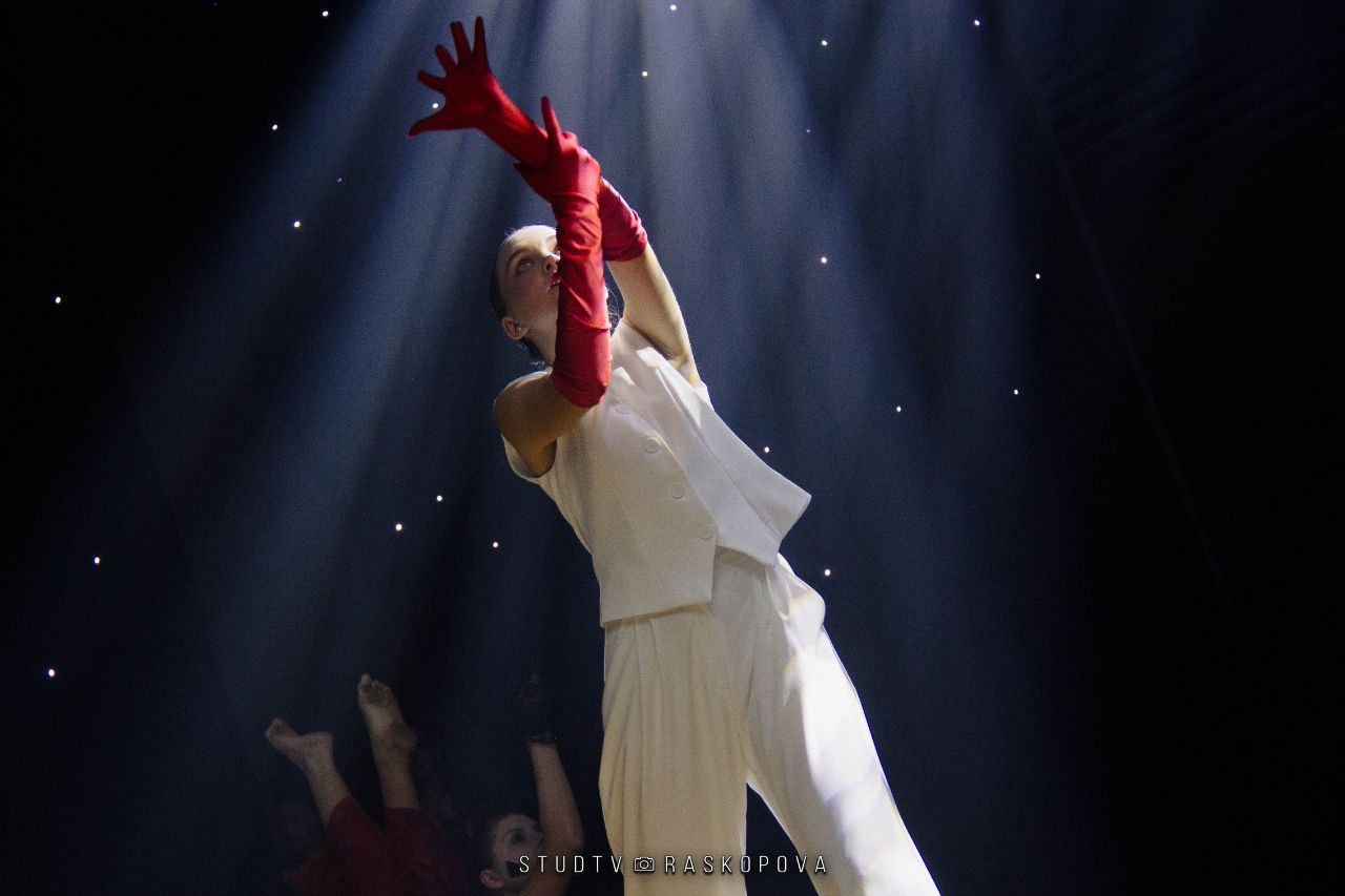 Это было легендарно!. Дебют первокурсника 2025 подошёл к концу и мы готовы представить вам первую порцию фотографий с самого яркого события в этом году Скорее смотри фоточки и следи за постами, ведь скоро будет много крутого... Это было легендарно!. Дебют первокурсника 2025 подошёл к концу и мы готовы представить вам первую порцию фотографий с самого яркого события в этом году Скорее смотри фоточки и следи за постами, ведь скоро будет много крутого...