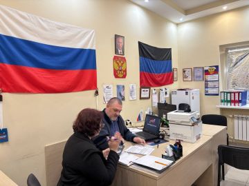 Член Общественного совета Чижик Елена провела продуктивную встречу с социальным координатором фонда "Защитники Отечества" в г.Мариуполе Виталием Приндецким, посвященную критически важным вопросам поддержки участников...