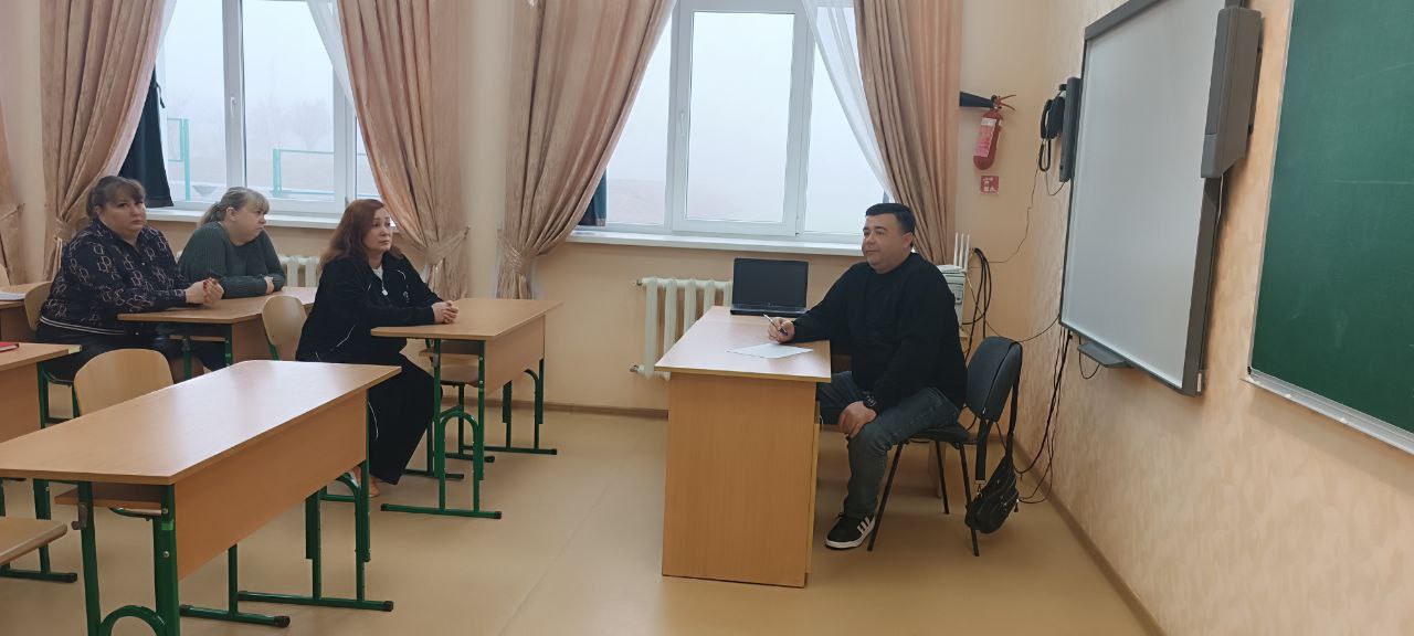 Иван Приходько: В Центрально-Городском районе Горловки прошла встреча с трудовым коллективом одного из учреждений Иван Приходько: В Центрально-Городском районе Горловки прошла встреча с трудовым коллективом одного из учреждений