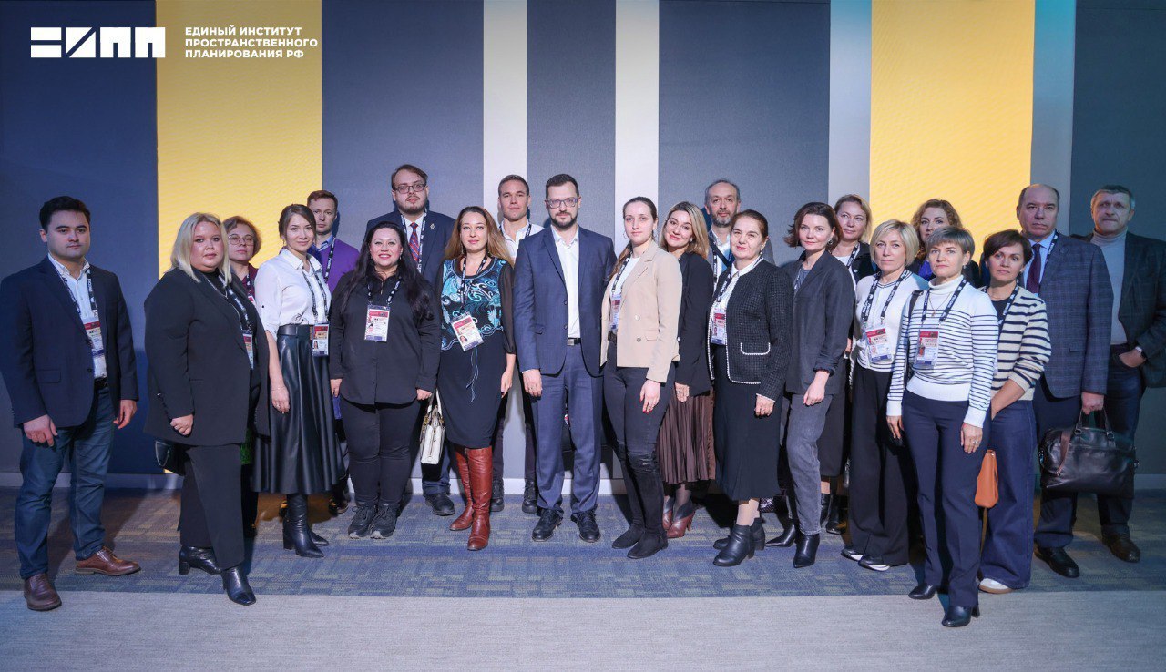 Марат Хуснуллин представил ключевые проекты в рамках национальной цели «Комфортная и безопасная среда для жизни» Марат Хуснуллин представил ключевые проекты в рамках национальной цели «Комфортная и безопасная среда для жизни»