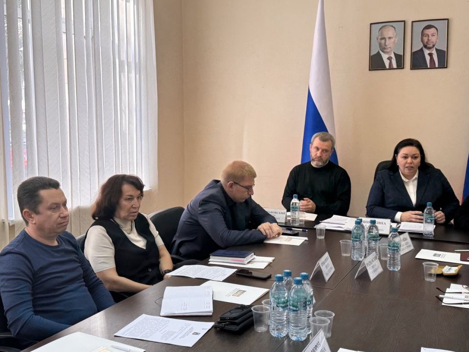 Защита прав дольщиков и бесхозяйного имущества: в Народном Совета обсудили «дорожную карту» Защита прав дольщиков и бесхозяйного имущества: в Народном Совета обсудили «дорожную карту»