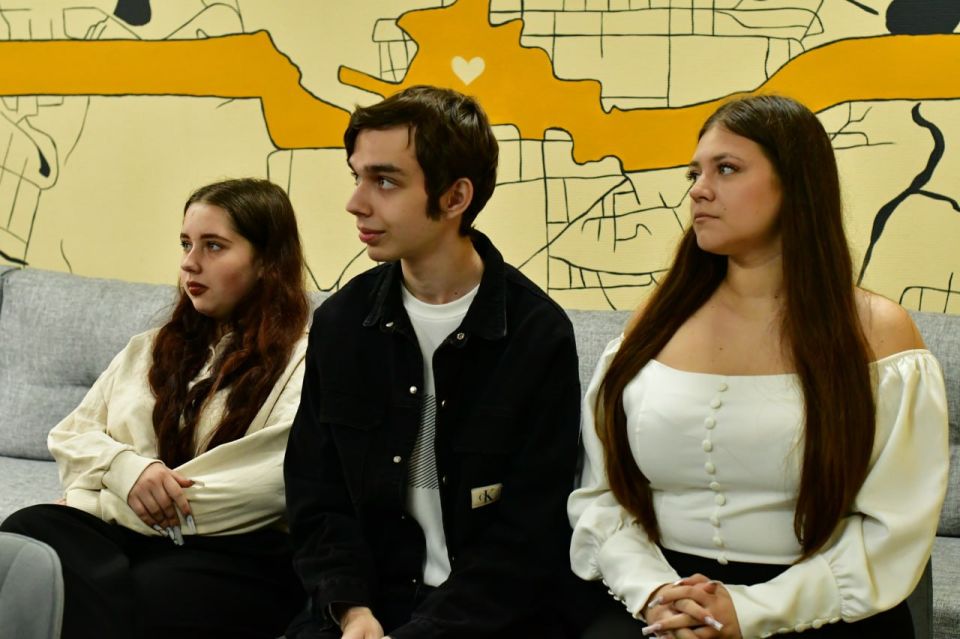 Депутаты Народного Совета продолжают быть наставниками для молодежи Депутаты Народного Совета продолжают быть наставниками для молодежи