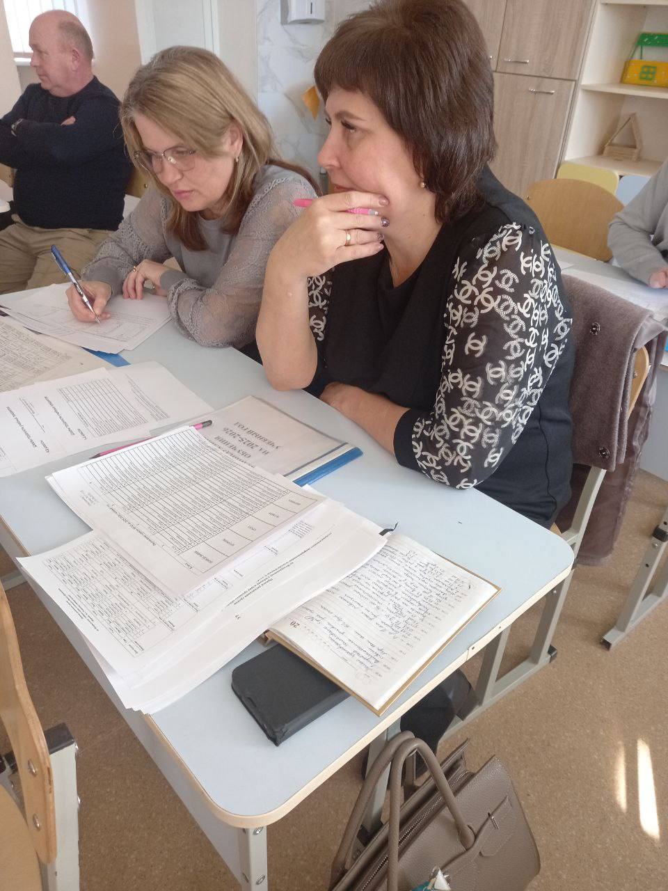 Семинар по вопросам составления учебного расписания прошел в Мангушском округе Семинар по вопросам составления учебного расписания прошел в Мангушском округе