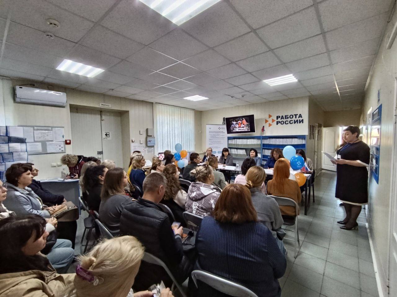 В Мангушском округе обсудили вопросы трудоустройства подростков в каникулярный период В Мангушском округе обсудили вопросы трудоустройства подростков в каникулярный период