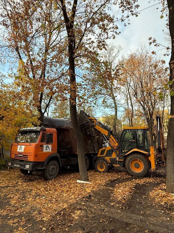 Андрей Чертков: Масштабное благоустройство в торезском парке «Центральный» выходит на финишную прямую Андрей Чертков: Масштабное благоустройство в торезском парке «Центральный» выходит на финишную прямую
